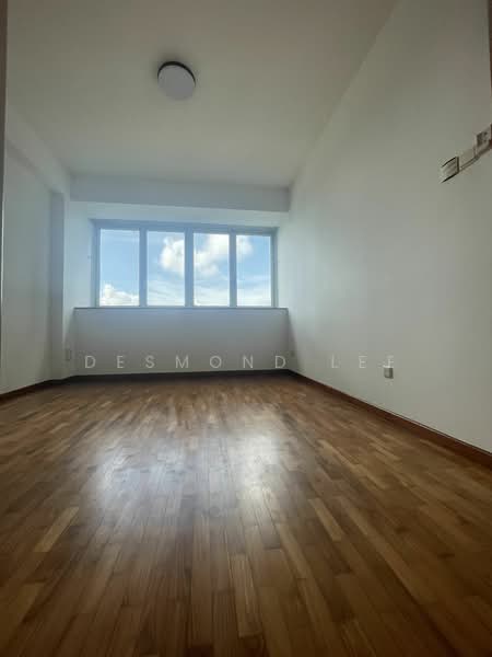 Queens, 10 Stirling Road, 3 Bedrooms, 1,195 sqft, Condominium For Rent, by Desmond Lee, 24008942 - PropertyGuru.com.sg