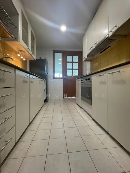 Queens, 10 Stirling Road, 3 Bedrooms, 1,195 sqft, Condominium For Rent, by Desmond Lee, 24008942 - PropertyGuru.com.sg