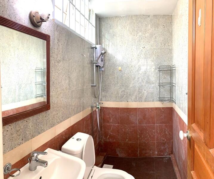 Bartley Rise Estate 23a Eden Grove House Serangoon MRT, Eden Grove, Farrer Park / Serangoon Rd, Room Rental, 300 sqft, Terraced House For Rent, by Quincy Sung, 24009803 - PropertyGuru.com.sg