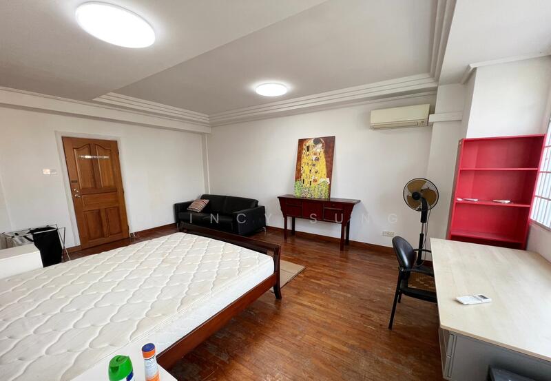 Bartley Rise Estate 23a Eden Grove House Serangoon MRT, Eden Grove, Farrer Park / Serangoon Rd, Room Rental, 300 sqft, Terraced House For Rent, by Quincy Sung, 24009803 - PropertyGuru.com.sg