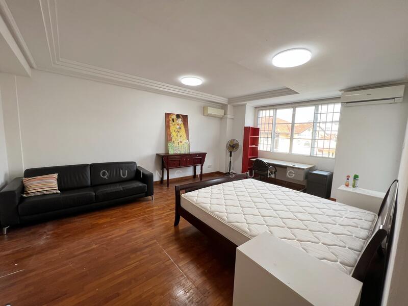 Bartley Rise Estate 23a Eden Grove House Serangoon MRT, Eden Grove, Farrer Park / Serangoon Rd, Room Rental, 300 sqft, Terraced House For Rent, by Quincy Sung, 24009803 - PropertyGuru.com.sg