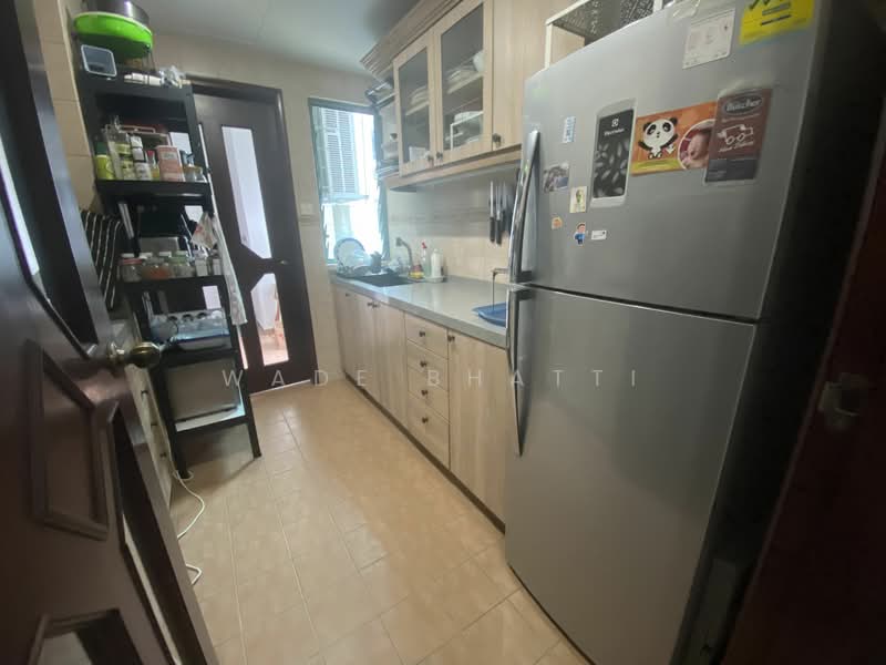 Stratford Court, 41A Bedok Ria Crescent, 3 Bedrooms, 1,152 sqft, Condominium For Rent, by Wade Bhatti, 24010730 - PropertyGuru.com.sg