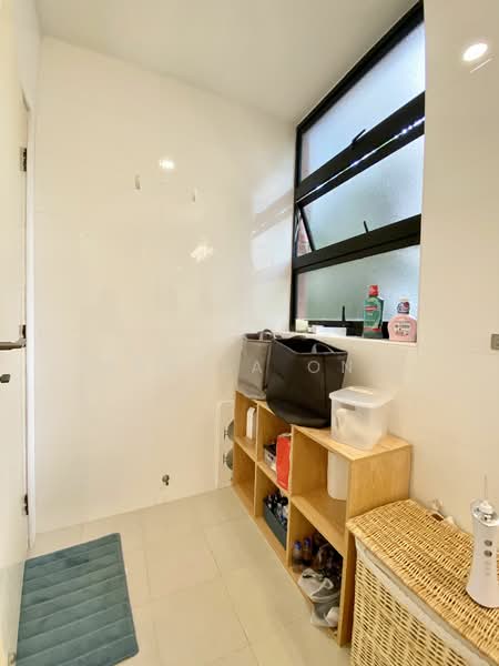 Sutton Place, 28 Farrer Road, 2 Bedrooms, 1,830 sqft, Condominium For Rent, by Marisa Ong, 24011549 - PropertyGuru.com.sg