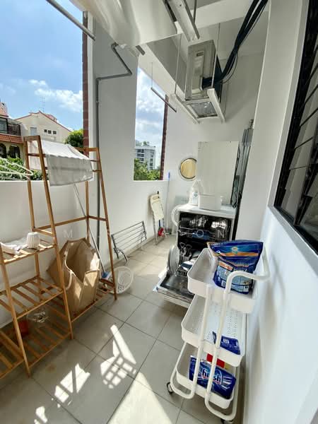 Sutton Place, 28 Farrer Road, 2 Bedrooms, 1,830 sqft, Condominium For Rent, by Marisa Ong, 24011549 - PropertyGuru.com.sg