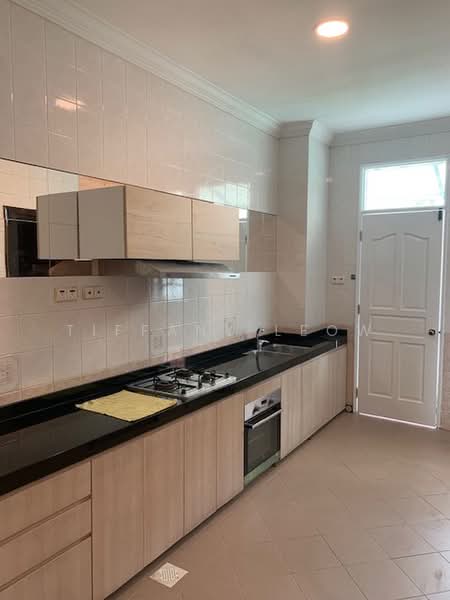 ***ELEVATED 2.5 STY SEMI-D NEAR WINDSOR PARK, THOMSON ESTATE, 6 Bedrooms, 4,500 sqft, Semi-Detached House For Sale, by Tiffany Leow, 24011996 - PropertyGuru.com.sg