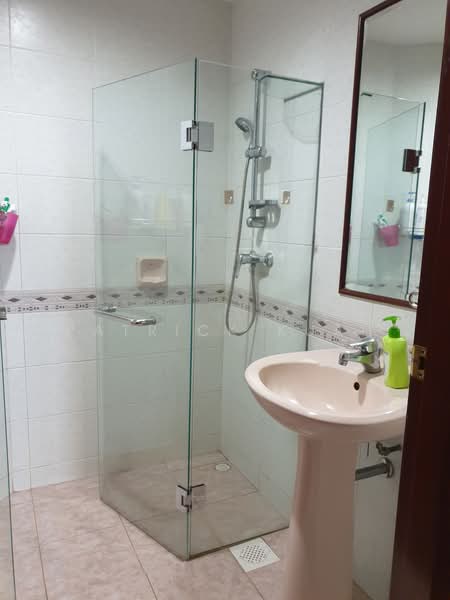 The Hillside, 341 Upper Bukit Timah Road, 3 Bedrooms, 1,302 sqft, Condominium For Rent, by Patrick Kuah, 24016308 - PropertyGuru.com.sg