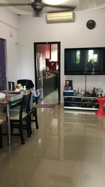 146 Potong Pasir Avenue 1, 146 Potong Pasir Avenue 1, Macpherson / Potong Pasir, 2 Bedrooms, 721 sqft, HDB Flat For Rent, by Desmond Tan, 24016354 - PropertyGuru.com.sg