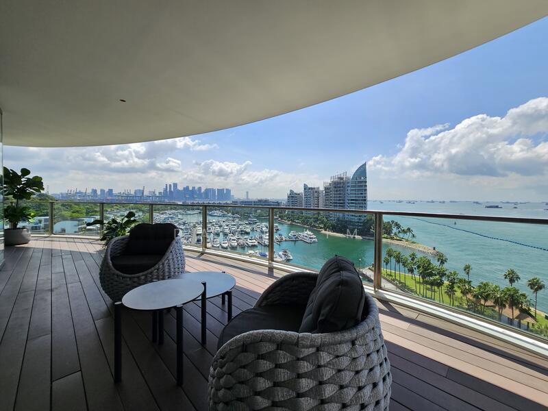 Balcony Marina view Seats