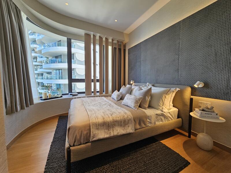 ensuite Bedroom 4 with pool view