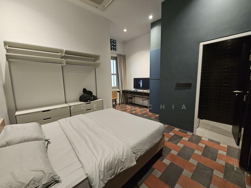 For Rent - Neil Road Conservation House Studio Loft