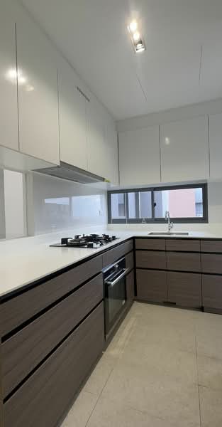 Parc Botannia, 18 Fernvale Street, 3 Bedrooms, 1,163 sqft, Condominium For Rent, by Stella TAN 陳秋錦, 24018654 - Enclosed Kitchen with window for natural ventilation - PropertyGuru.com.sg