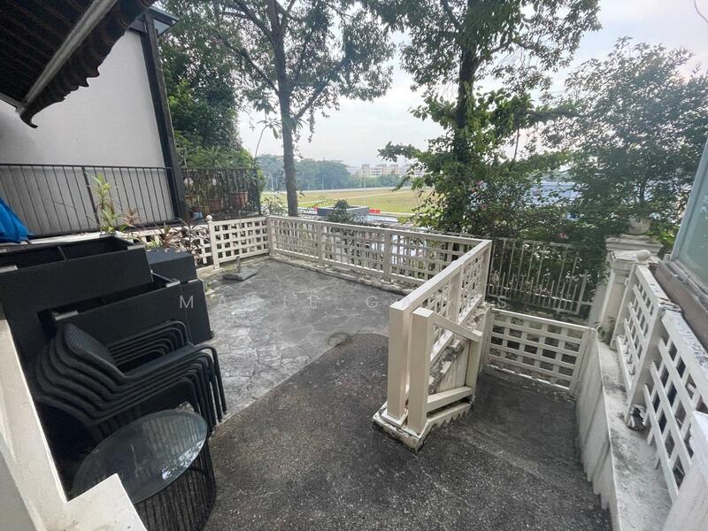 For Rent - Kew Green
