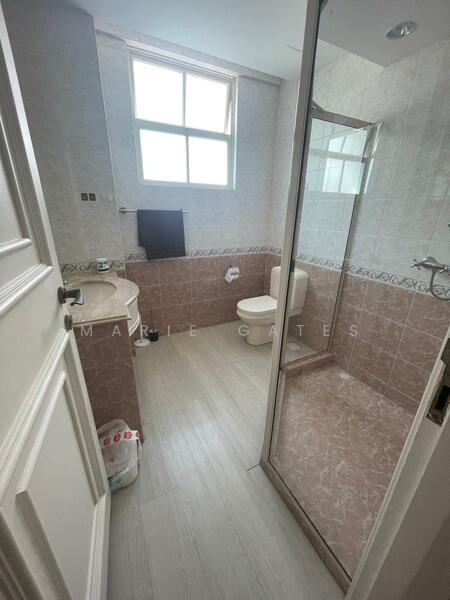 3 bathrooms plus helpers bathroom
