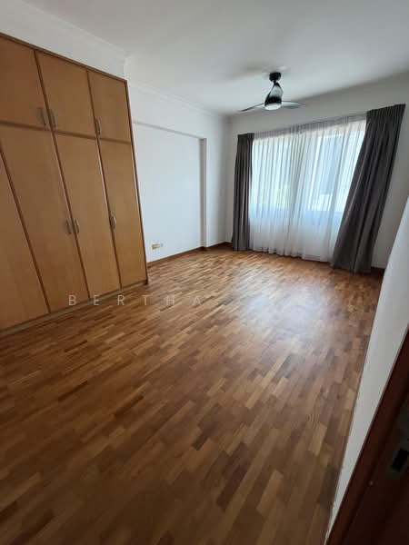 Emerald Garden, 33 Club Street, 2 Bedrooms, 947 sqft, Condominium For Rent, by Bertha Chew, 24019524 - PropertyGuru.com.sg