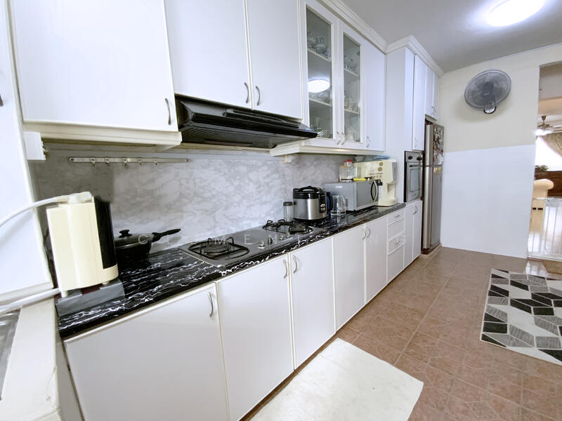 135 Lorong Ah Soo HDB Flat For Sale at S$ 650,000 | PropertyGuru Singapore