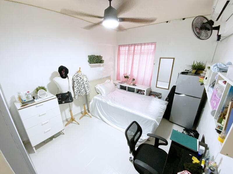 135 Lorong Ah Soo HDB Flat For Sale at S$ 650,000 | PropertyGuru Singapore