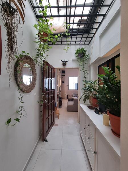 64 Tiong Poh Road, 64 Tiong Poh Road, 2 Bedrooms, 1,250 sqft, Walk-up Apartment For Rent, by James Chui, 24022210 - PropertyGuru.com.sg