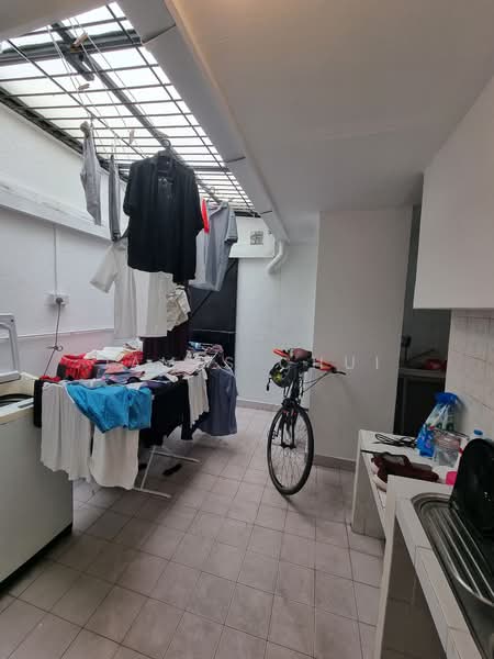 64 Tiong Poh Road, 64 Tiong Poh Road, 2 Bedrooms, 1,250 sqft, Walk-up Apartment For Rent, by James Chui, 24022210 - PropertyGuru.com.sg