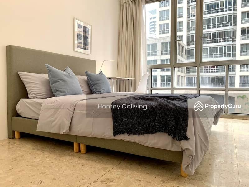 For Rent - UE Square