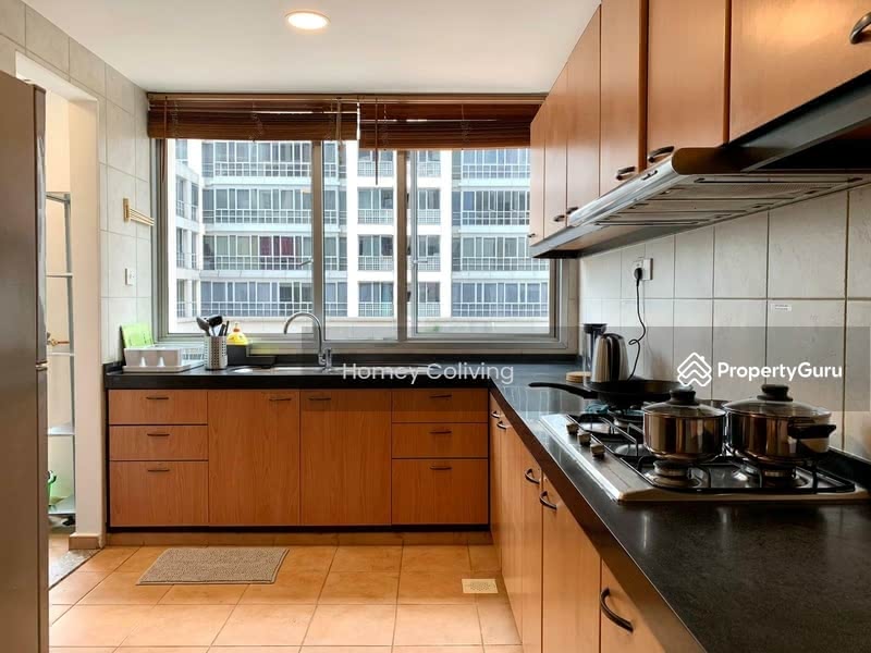 For Rent - UE Square