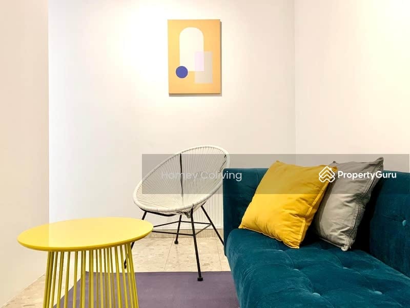 For Rent - UE Square