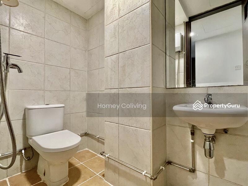 For Rent - UE Square