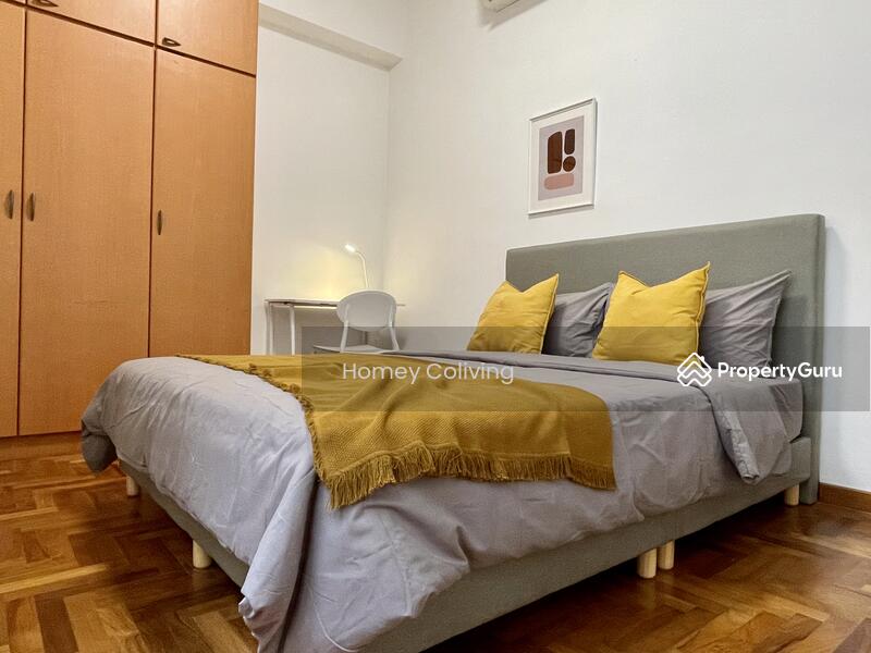 For Rent - UE Square