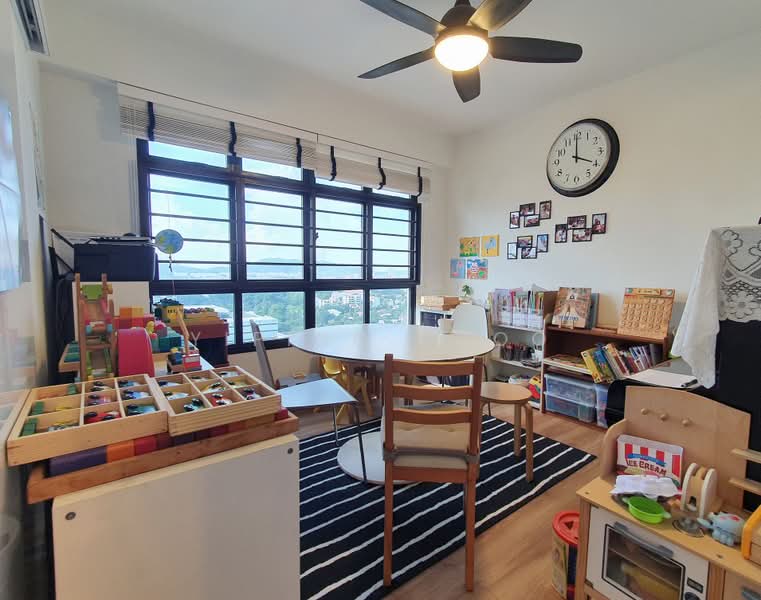 208B Clementi Avenue 6, 208B Clementi Avenue 6, 3 Bedrooms, 1,001 sqft, HDB Flat For Rent, by Yiping Choo, 24030141 - PropertyGuru.com.sg