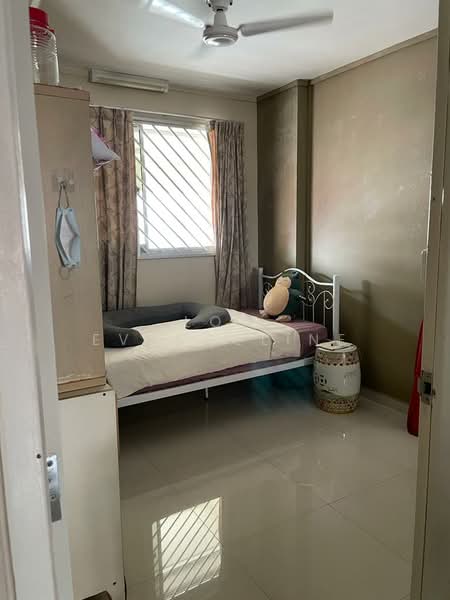 727 Jurong West Avenue 5, 727 Jurong West Avenue 5, 3 Bedrooms, 1,100 sqft, HDB Flat For Rent, by Evangeline Low, 24031653 - PropertyGuru.com.sg