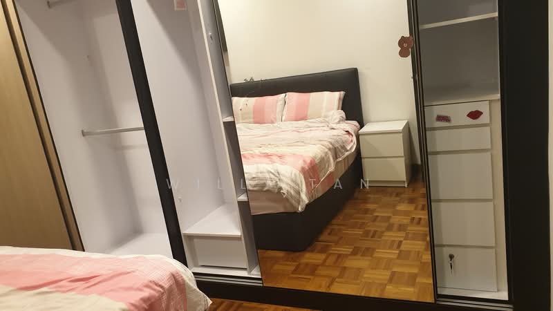 West Bay Condo, 50 West Coast Crescent, Room Rental, 210 sqft, Condominium For Rent, by Willy Tan, 24032397 - Big wardrobe - PropertyGuru.com.sg