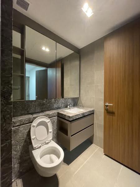 Stirling Residences, 21 Stirling Road, Alexandra / Commonwealth, 2 Bedrooms, 678 sqft, Apartment For Rent, by Jane Li Feng, 24032524 - Bathroom - PropertyGuru.com.sg