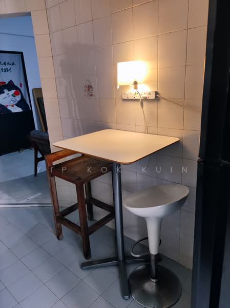 Wu De Building, 6A Beatty Road, Room Rental, 100 sqft, Apartment For Rent, by Yip Kok Kuin, 24032528 - dinning - PropertyGuru.com.sg