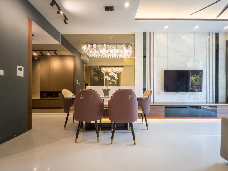 For Sale - Vacanza @ East