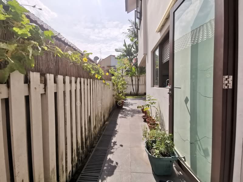 New Listing UNIQUE 3 STOREY DETACHED @ WILKINSON ROAD VICINITY FOR RENT, Bournemouth Road, 6 Bedrooms, 4,800 sqft, Detached House For Rent, by Jois Chong, 24036635 - PropertyGuru.com.sg