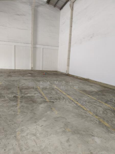 Jurong Grd Floor, Penjuru Road, Boon Lay / Jurong / Tuas, 4,600 sqft, Warehouse For Rent, by Kamal Ibrahim, 24038294 - CommercialGuru.com.sg
