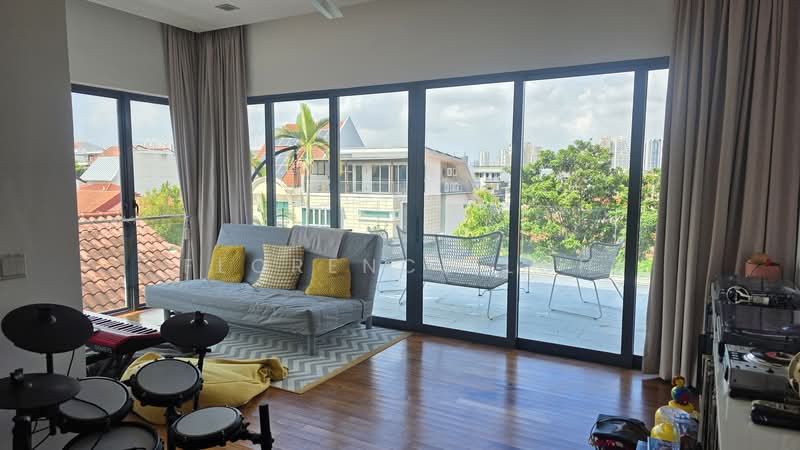 Serangoon Garden Estate, Chartwell Drive, 6 Bedrooms, 5,200 sqft, Detached House For Rent, by Florence Loh, 24038356 - PropertyGuru.com.sg