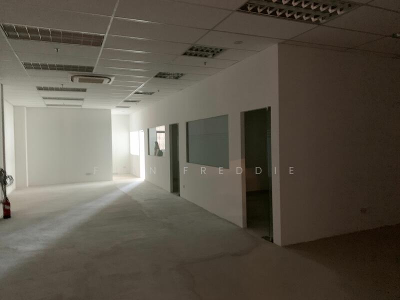 Various B1 Fully Fitted Ramp-up units for Rent @ Pasir Panjang, 100G Pasir Panjang Road, 1,800 sqft, Light Industrial (B1) For Rent, by Fuan Freddie, 24040721 - CommercialGuru.com.sg