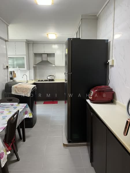 416 Jurong West Street 42, 416 Jurong West Street 42, 3 Bedrooms, 1,431 sqft, HDB Flat For Sale, by Normi Wahab, 24042727 - PropertyGuru.com.sg