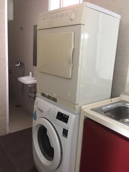 One Tree Hill Residence, 1A One Tree Hill, Tanglin / Holland / Bukit Timah, 2 Bedrooms, 1,001 sqft, Condominium For Sale, by Gina Seng, 24043215 - Bathroom - PropertyGuru.com.sg