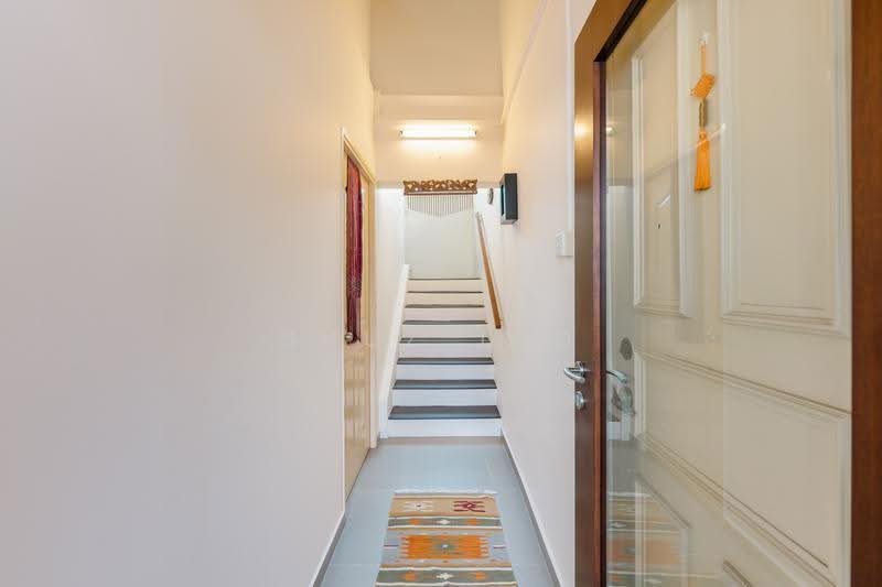 137 Potong Pasir Avenue 3, 137 Potong Pasir Avenue 3, Macpherson / Potong Pasir, 3 Bedrooms, 1,603 sqft, HDB Flat For Sale, by Shuz Teo, 24043407 - Entrance - PropertyGuru.com.sg