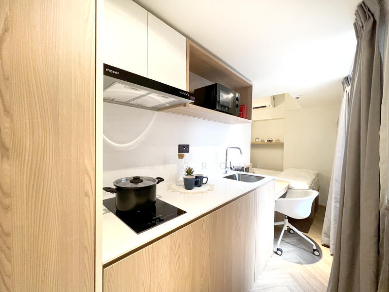 Private Apartment in CBD, Bugis, , 1 Bedroom, 220 sqft, Apartment For Rent, by Coliwoo, 24043749 - PropertyGuru.com.sg