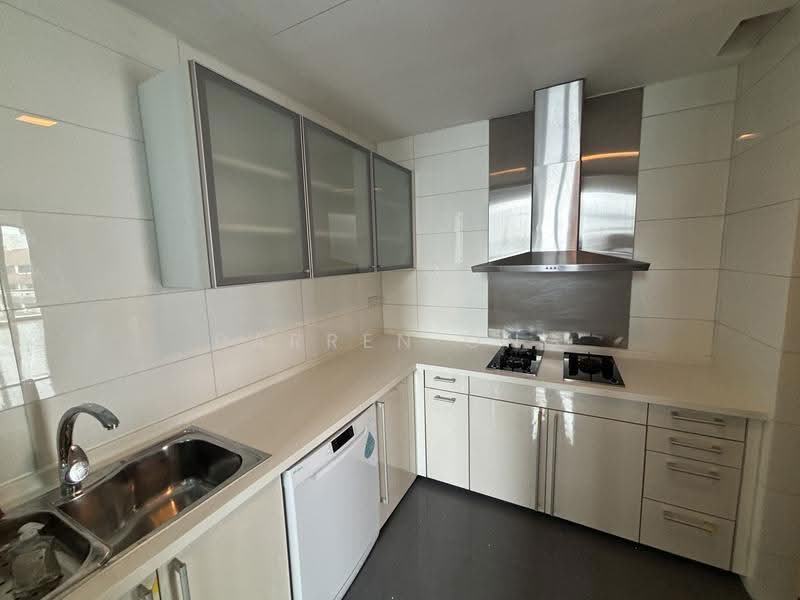 Cairnhill Crest, 8 Cairnhill Circle, Orchard / River Valley, 2 Bedrooms, 1,206 sqft, Condominium For Rent, by Darren Ong, 24043986 - Kitchen - PropertyGuru.com.sg