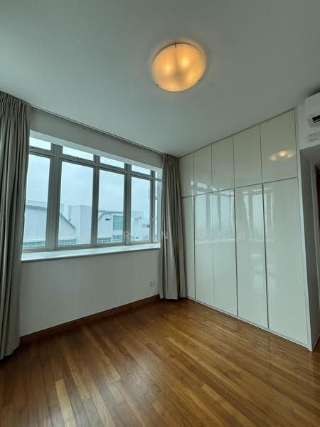 Cairnhill Crest, 8 Cairnhill Circle, Orchard / River Valley, 2 Bedrooms, 1,206 sqft, Condominium For Rent, by Darren Ong, 24043986 - PropertyGuru.com.sg