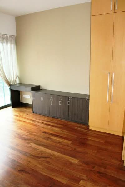 Watermark Robertson Quay, 5 Rodyk Street, 2 Bedrooms, 915 sqft, Apartment For Rent, by Francis Lee, 24044174 - PropertyGuru.com.sg