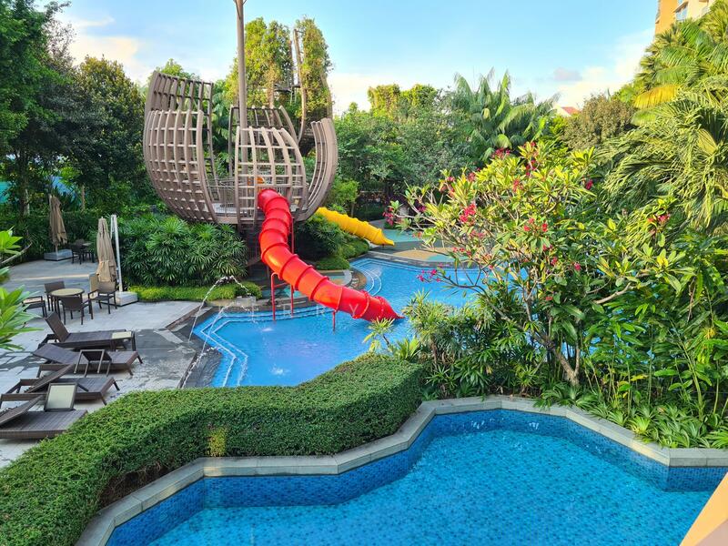 Kids Pool 2 with slides and resting area