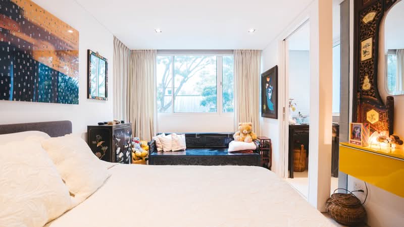 Holland Court, 144 Holland Road, 3 Bedrooms, 1,948 sqft, Apartment For Rent, by Anne Ho, 24045340 - PropertyGuru.com.sg