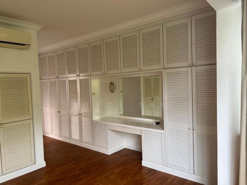Sommerville Park, 87 Farrer Drive, Tanglin / Holland / Bukit Timah, 4 Bedrooms, 4,300 sqft, Condominium For Rent, by Joyce Tan, 24046748 - Plenty of wardrobe & cabinet space - PropertyGuru.com.sg