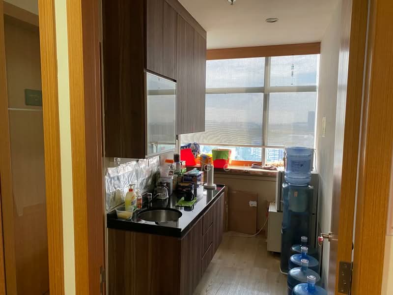 Wcega Tower, 21 Bukit Batok Crescent, 1,044 sqft, Light Industrial (B1) For Rent, by Meg Goh, 24047839 - CommercialGuru.com.sg