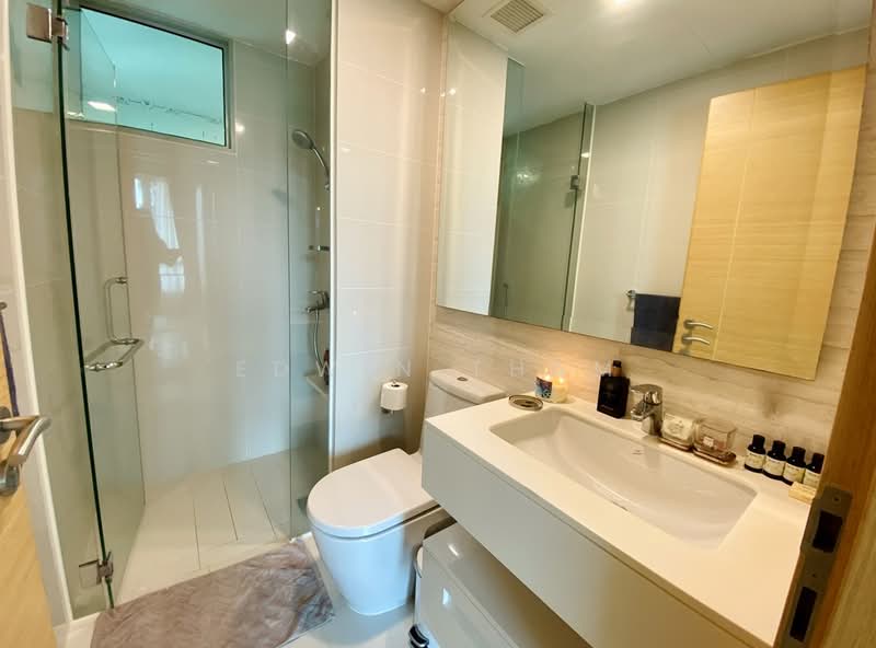 Tree House, 60 Chestnut Avenue, 2 Bedrooms, 861 sqft, Condominium For Rent, by Edwin Tham, 24049631 - Common Bathroom - PropertyGuru.com.sg