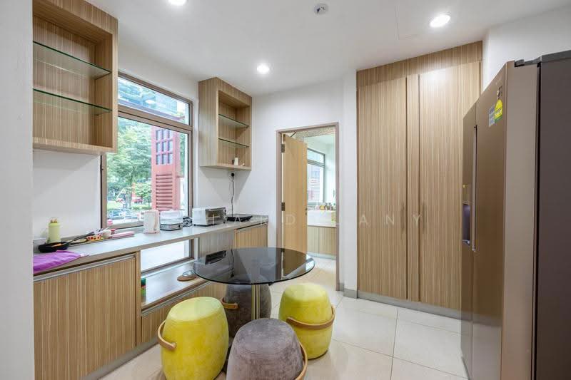 South Bridge Road, South Bridge Road, Boat Quay / Raffles Place / Marina, 6,068 sqft, Office For Rent, by Richard Jany, 24050225 - CommercialGuru.com.sg